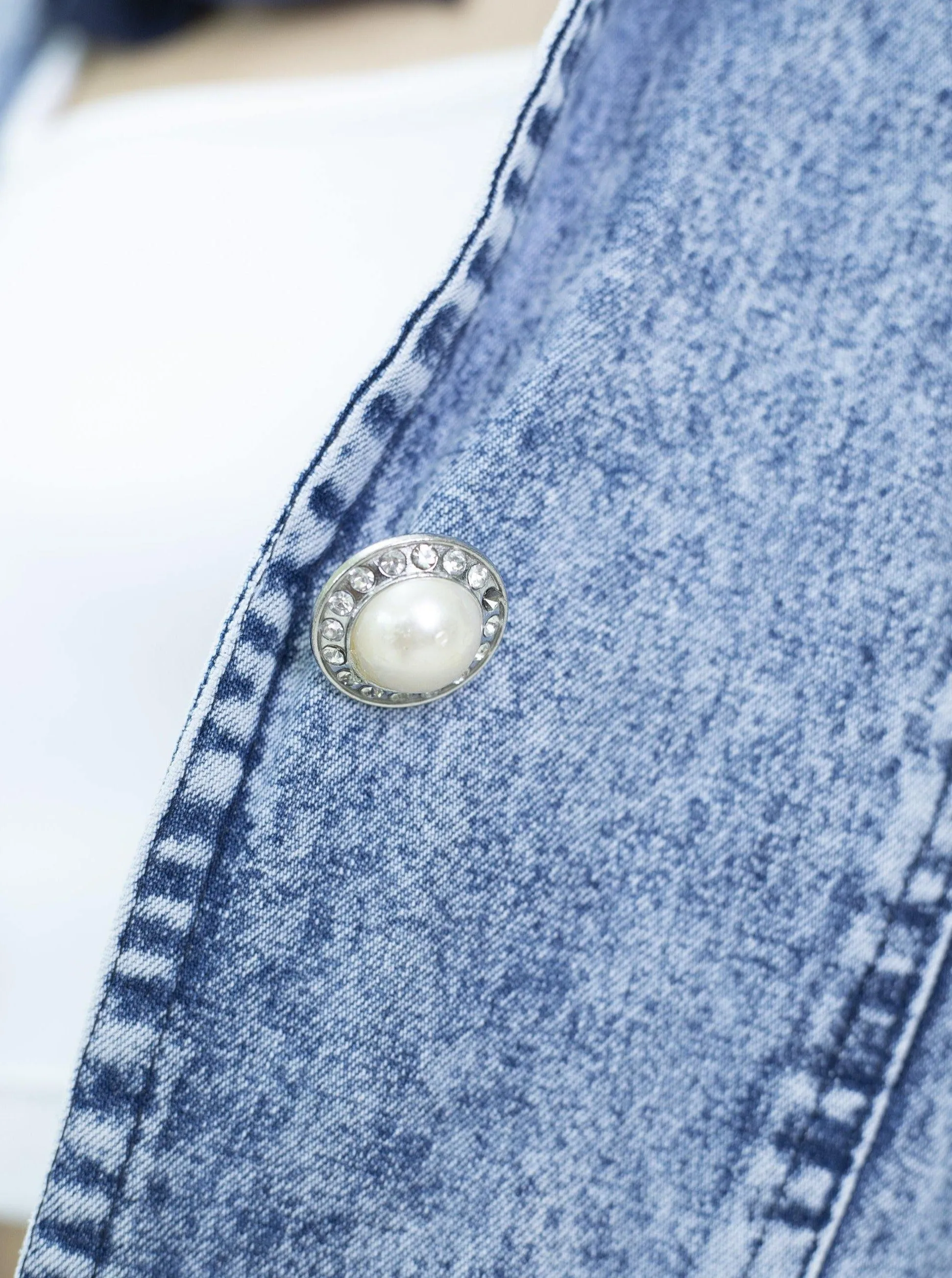 Embroidered Collared neck denim vintage jacket with patch pocket