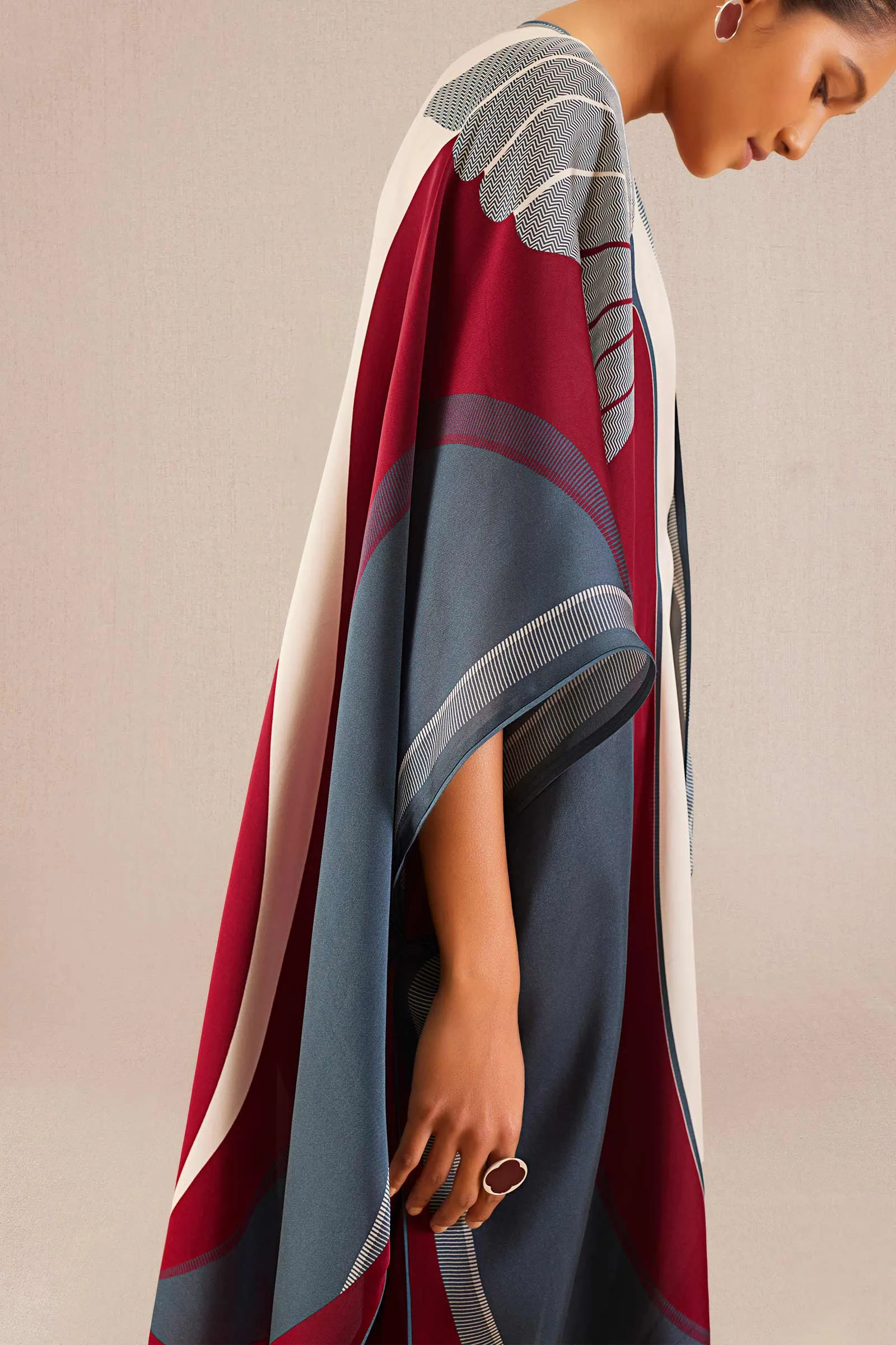 Idaya Cape Set