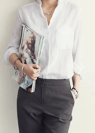 THE CLASSIC BUTTON-UP
